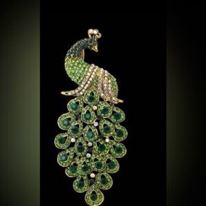 🦚Emerald Green Peacock Brooch ✨ Statement Rhinestone Pin Vintage Style Glam